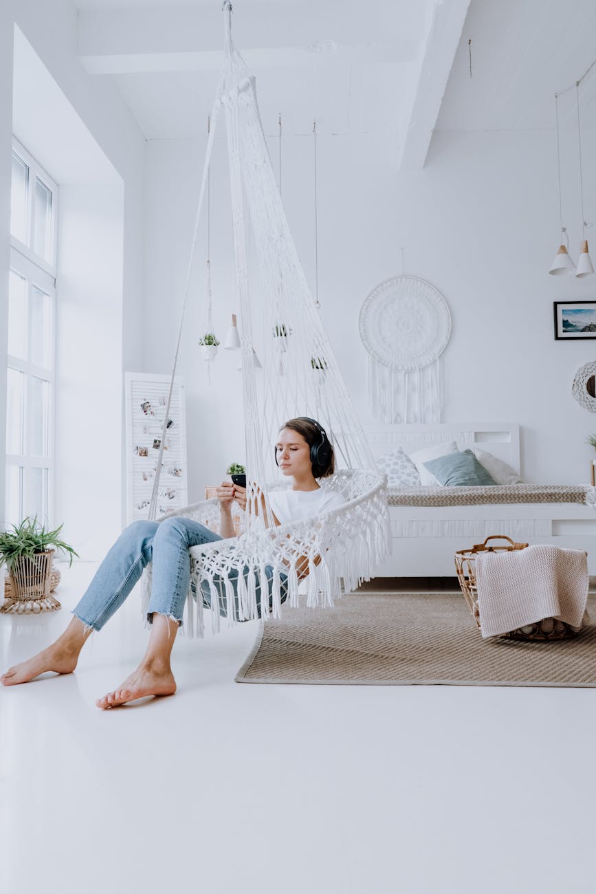 Yeti’s Lounge Spot: How to Hang an Indoor Hammock Swing Your Kids Will Love